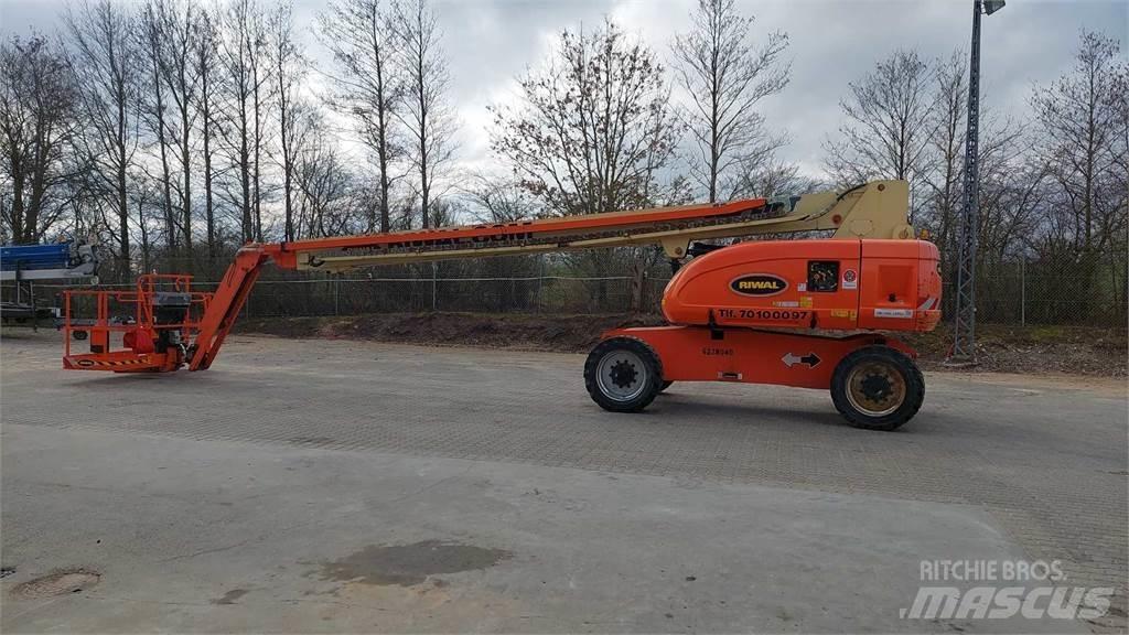 JLG 860SJ 견인식 전동이동 리프트