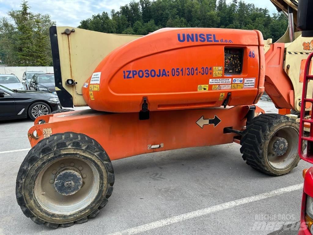 JLG 800 AJ 관절형 전동이동 리프트