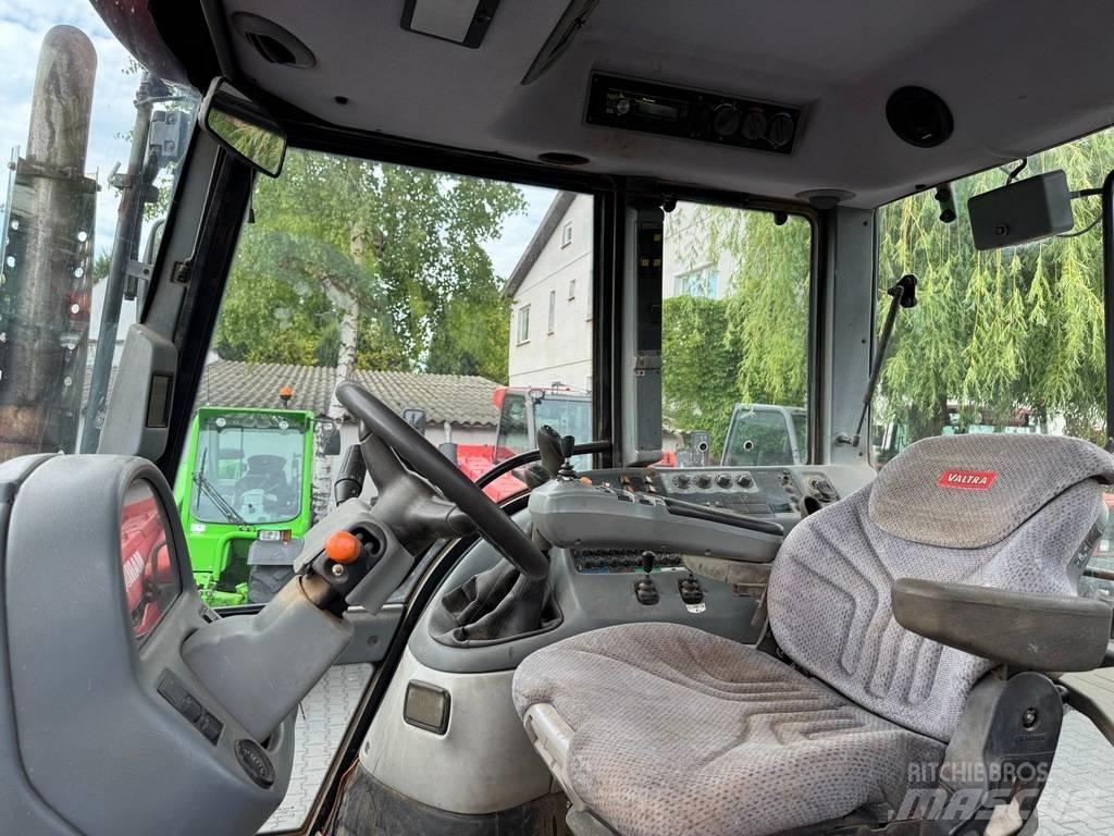 Valtra T160 HiTECH 트랙터