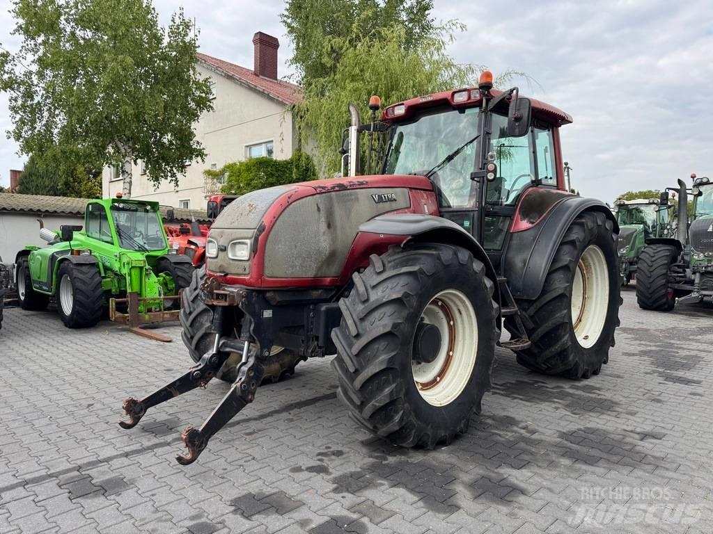 Valtra T160 HiTECH 트랙터