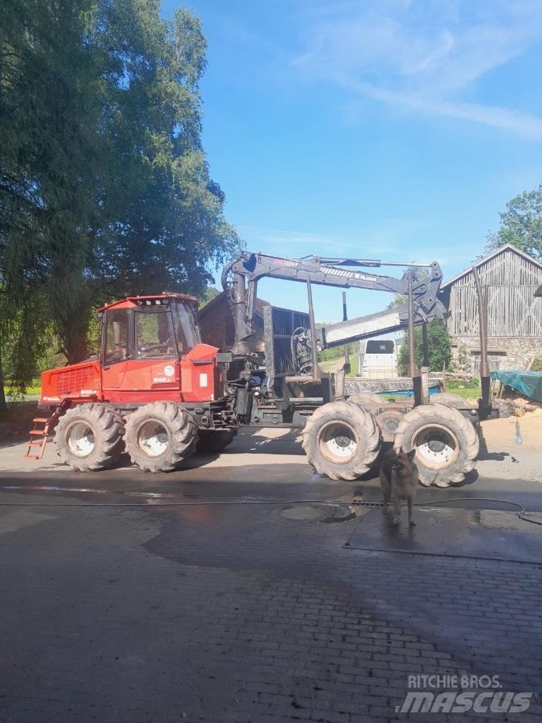 Valmet 840.2 원목 포워더