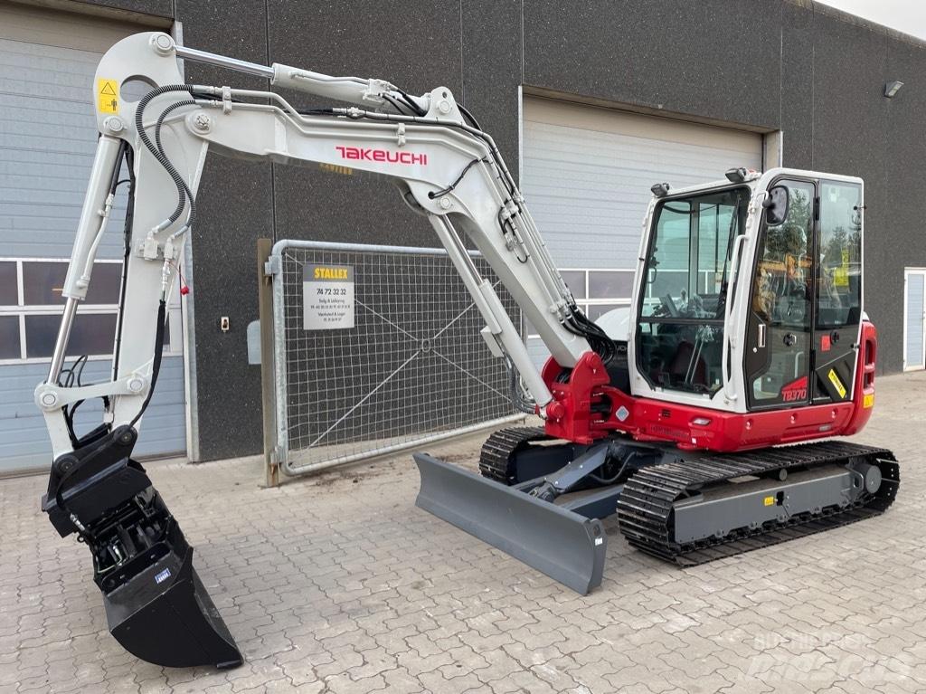 Takeuchi TB370 소형 굴삭기 7톤 미만