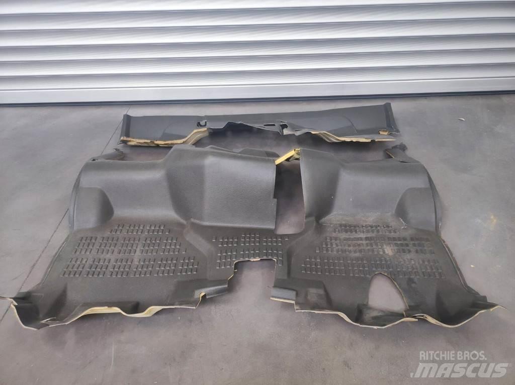 Renault Floor Mat 캐빈 및 인테리어