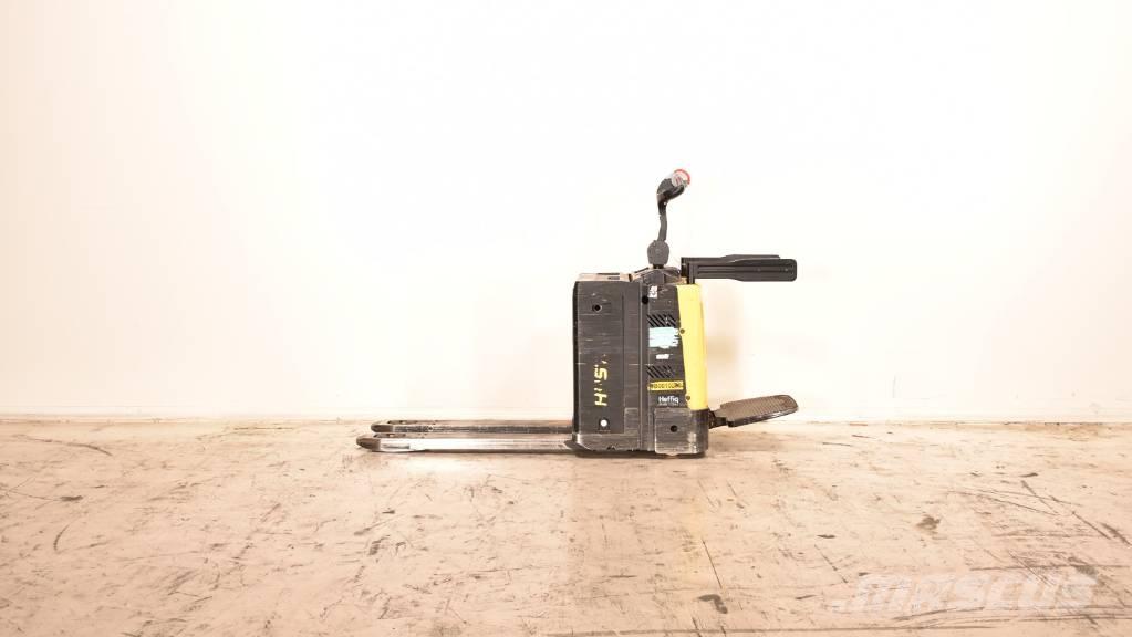 Hyster P 2.0 FBW 로우 리프터(승강대 포함)