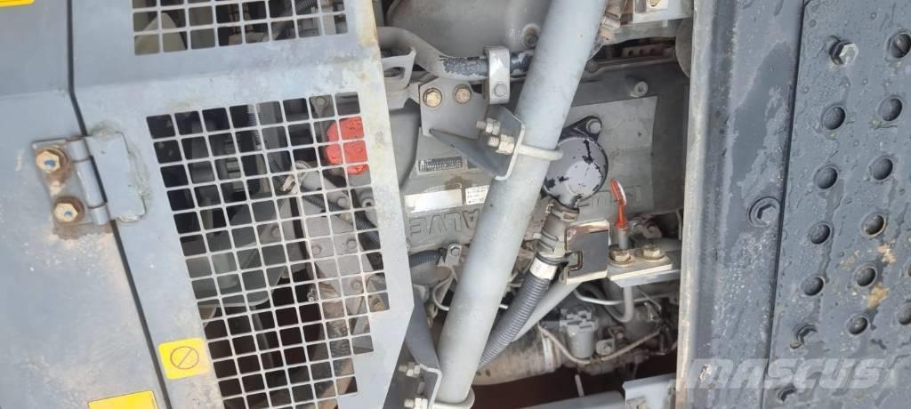 Hitachi ZX 250 LC-5 대형 굴삭기 29톤 이상