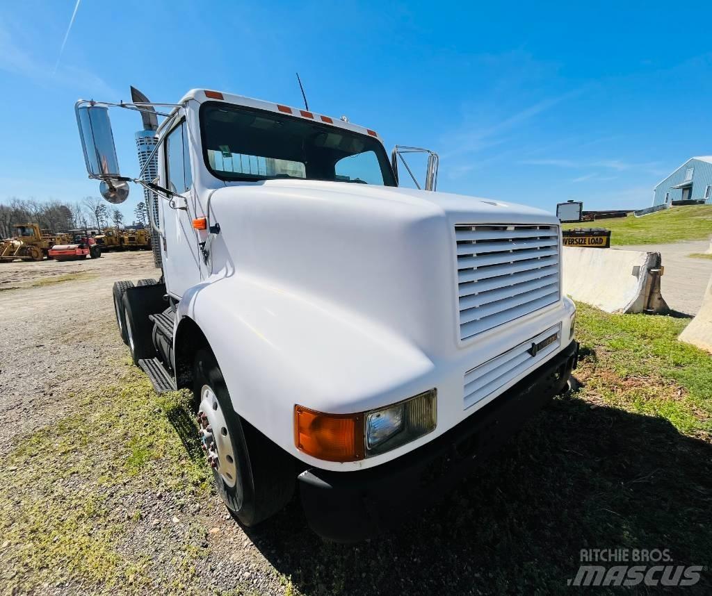 International 8200 트랙터 유닛