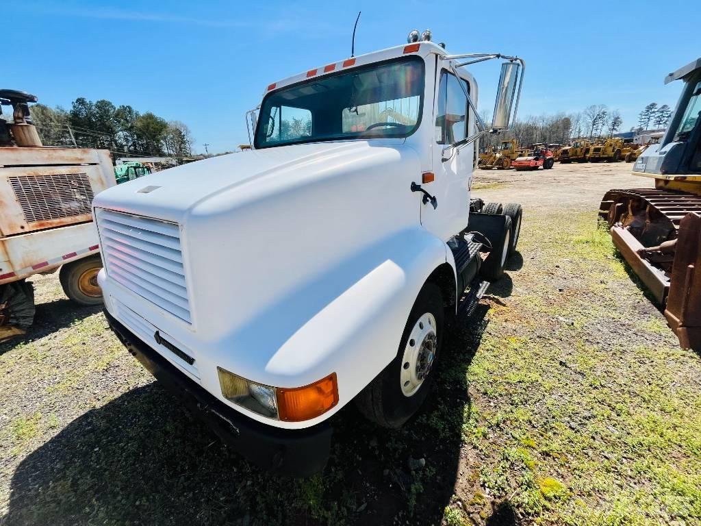 International 8200 트랙터 유닛