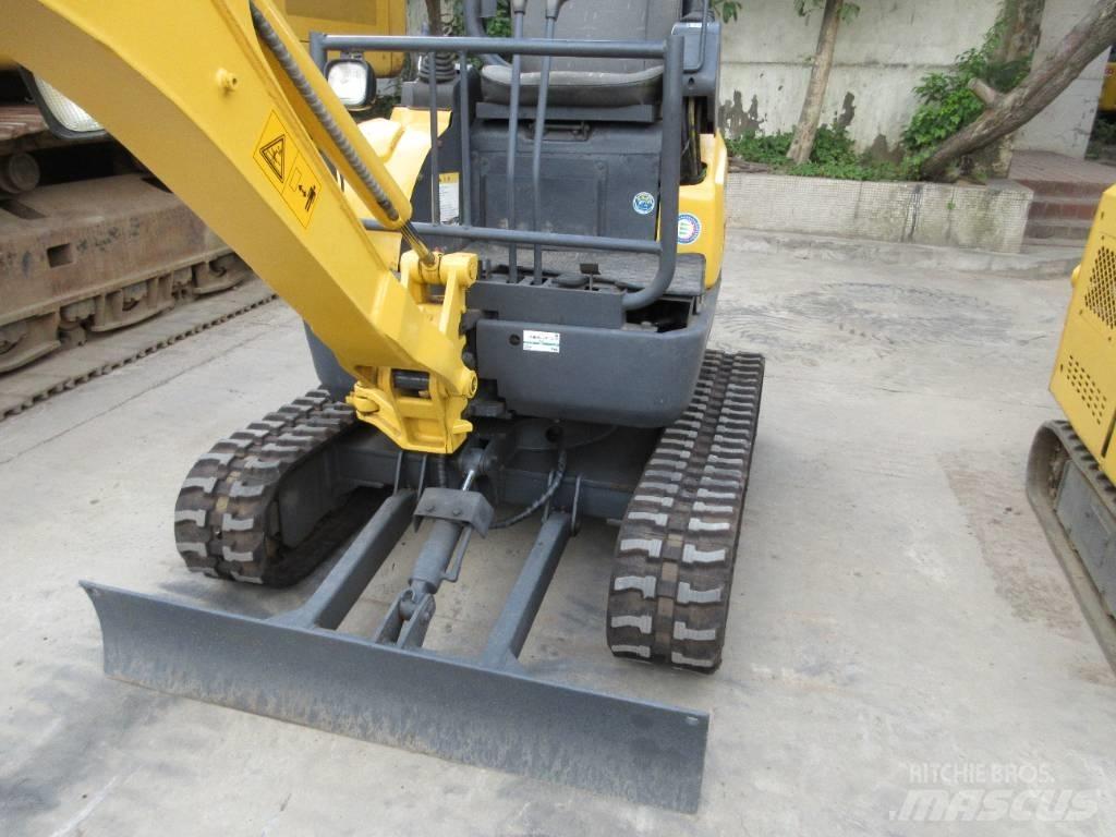Komatsu PC 18 소형 굴삭기 7톤 미만