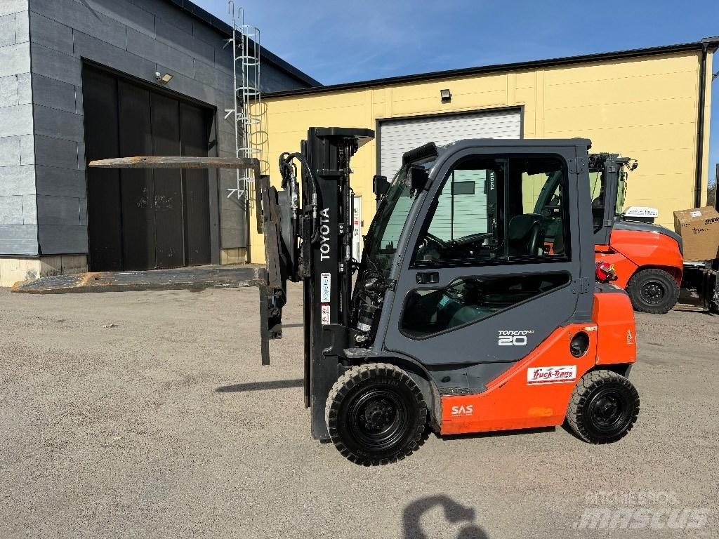 Toyota 06-8FD20F 디젤 지게차