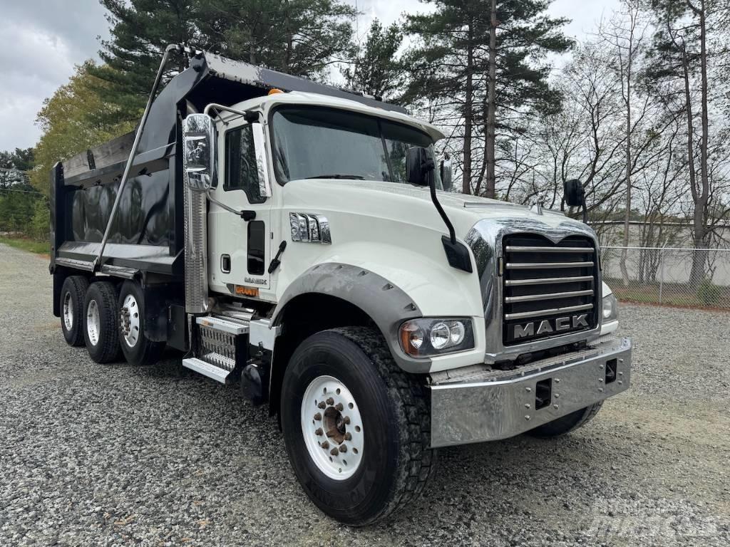 Mack GU433 덤프 트럭
