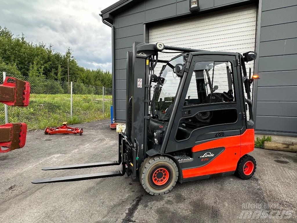 Linde E 25 -01 전동 지게차