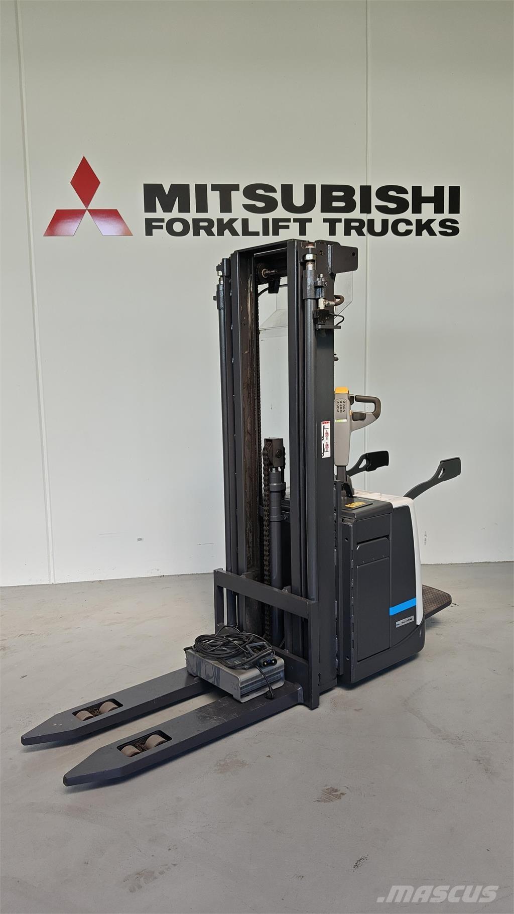 Atlet PSP125 보행식 리치 지게차