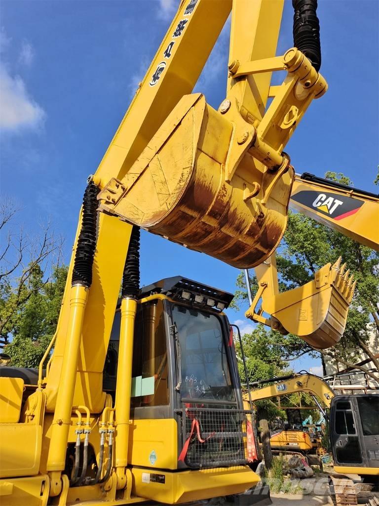 Komatsu PC 200 대형 굴삭기 29톤 이상
