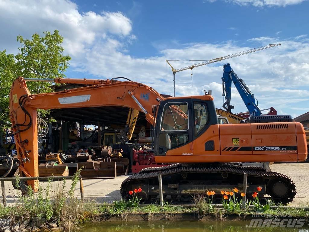 Doosan DX 255 NLC 대형 굴삭기 29톤 이상