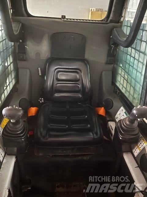 Bobcat S 100  스키드로더