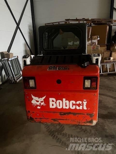Bobcat S 100  스키드로더