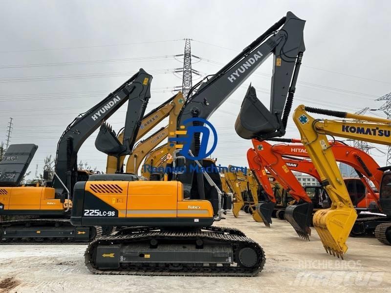 Hyundai 225LC-9S 대형 굴삭기 29톤 이상