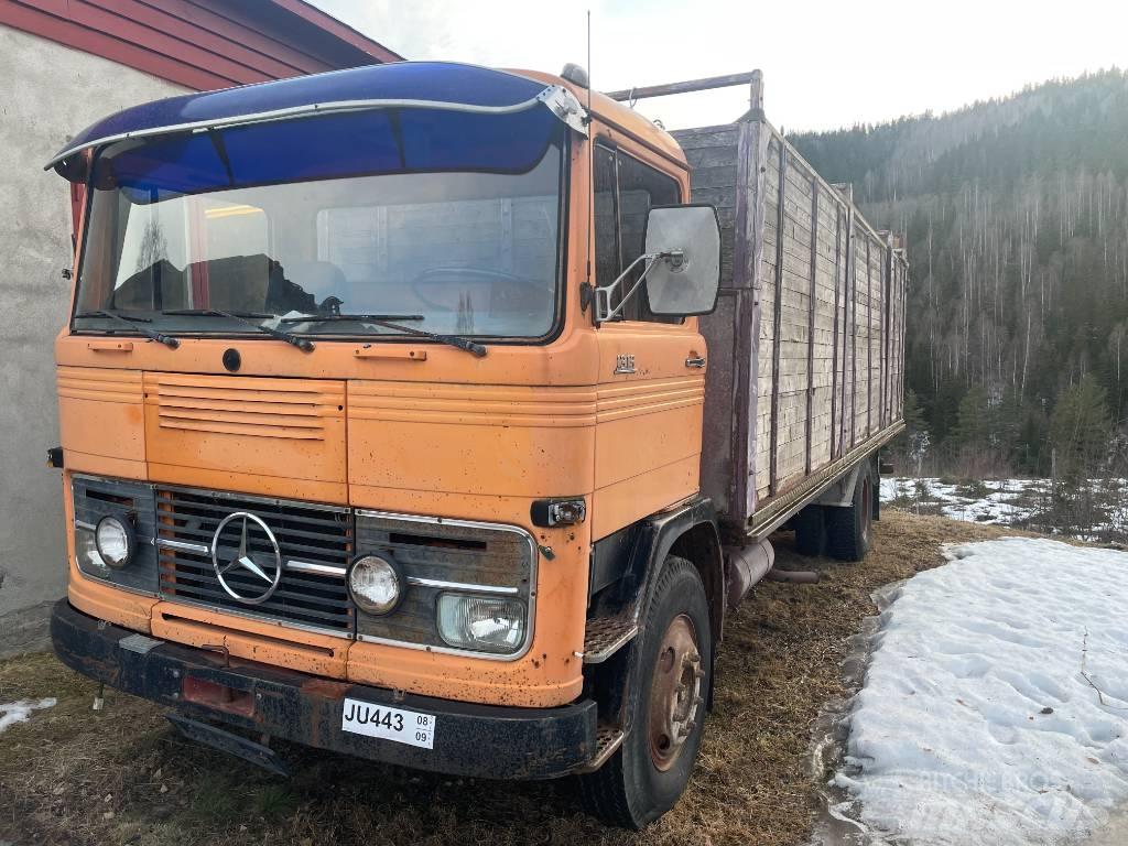 Mercedes-Benz LP1313 가축 운반용 트럭