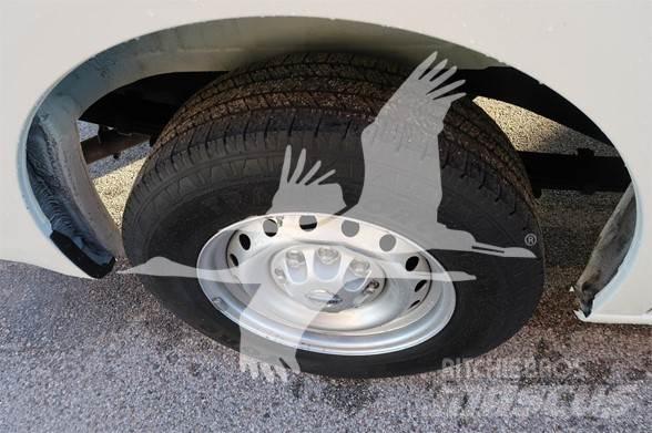 Nissan NV1500 건설 장비 - 기타