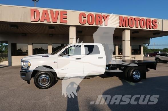 RAM 3500 HD 플랫베드/드롭사이드 트럭