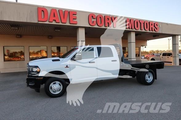 RAM 3500 HD 플랫베드/드롭사이드 트럭