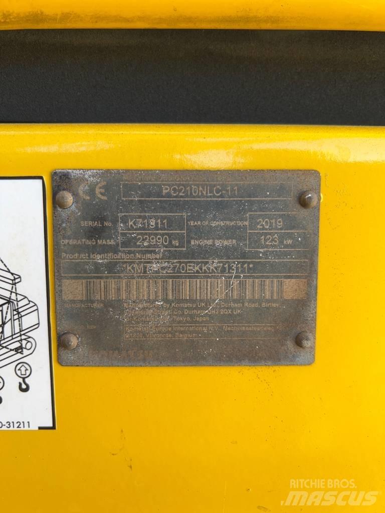 Komatsu PC210NLC-11 대형 굴삭기 29톤 이상