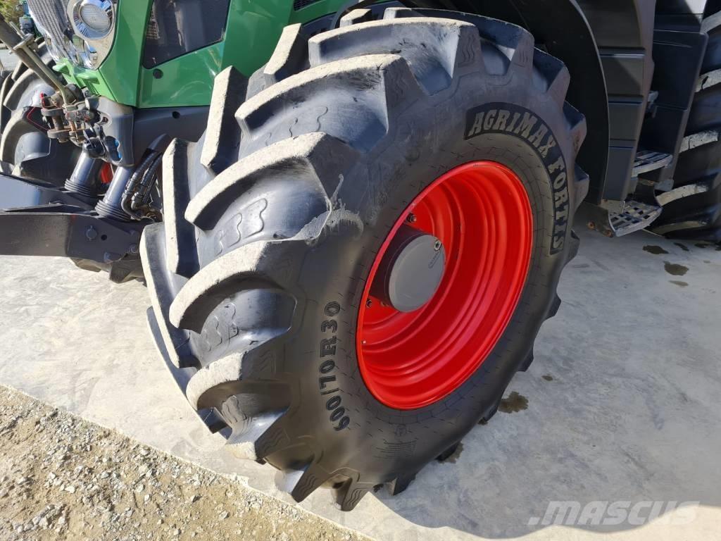 Fendt 826 트랙터