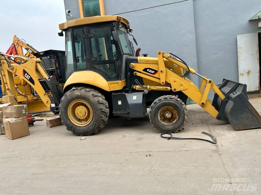 CAT 420 F 백호로더
