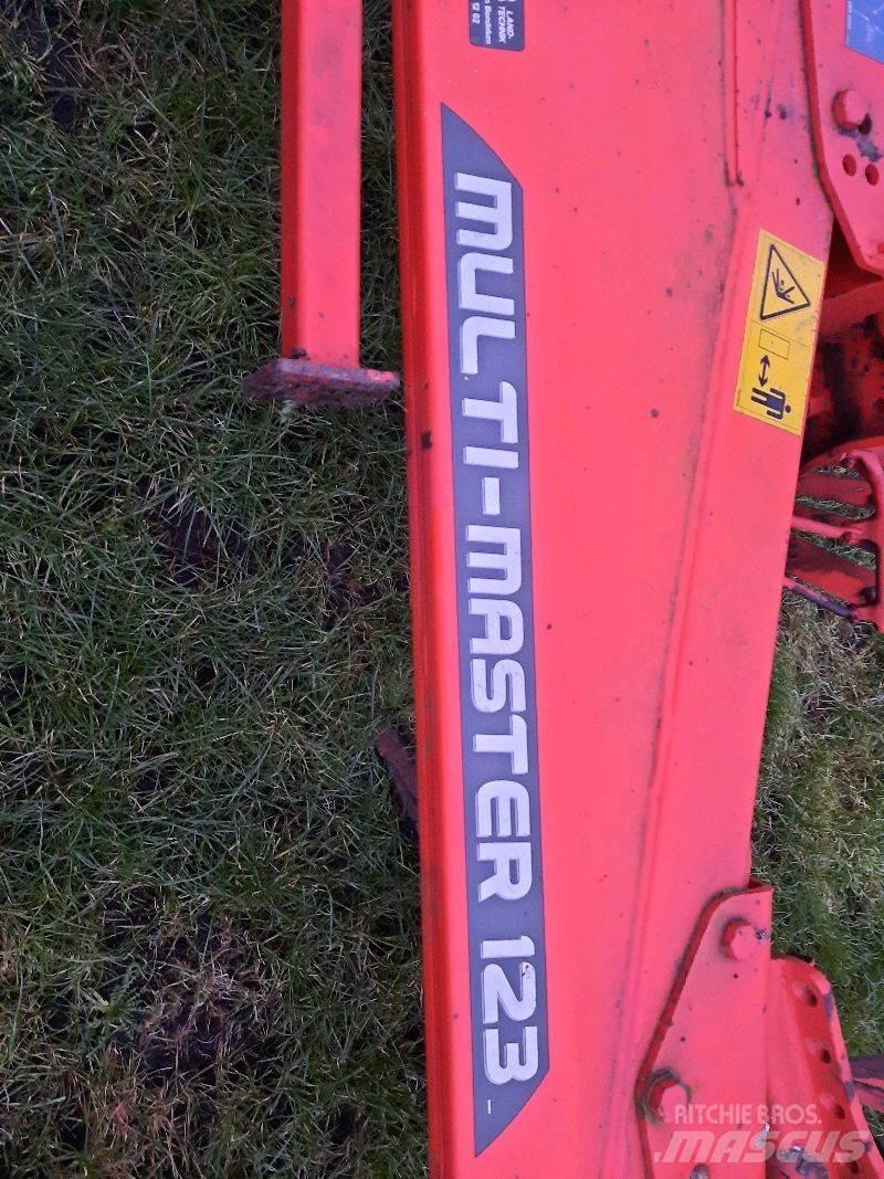Kuhn MM1235T8010 쟁기