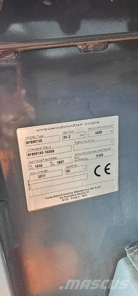 Toyota 8FBMT40 전동 지게차