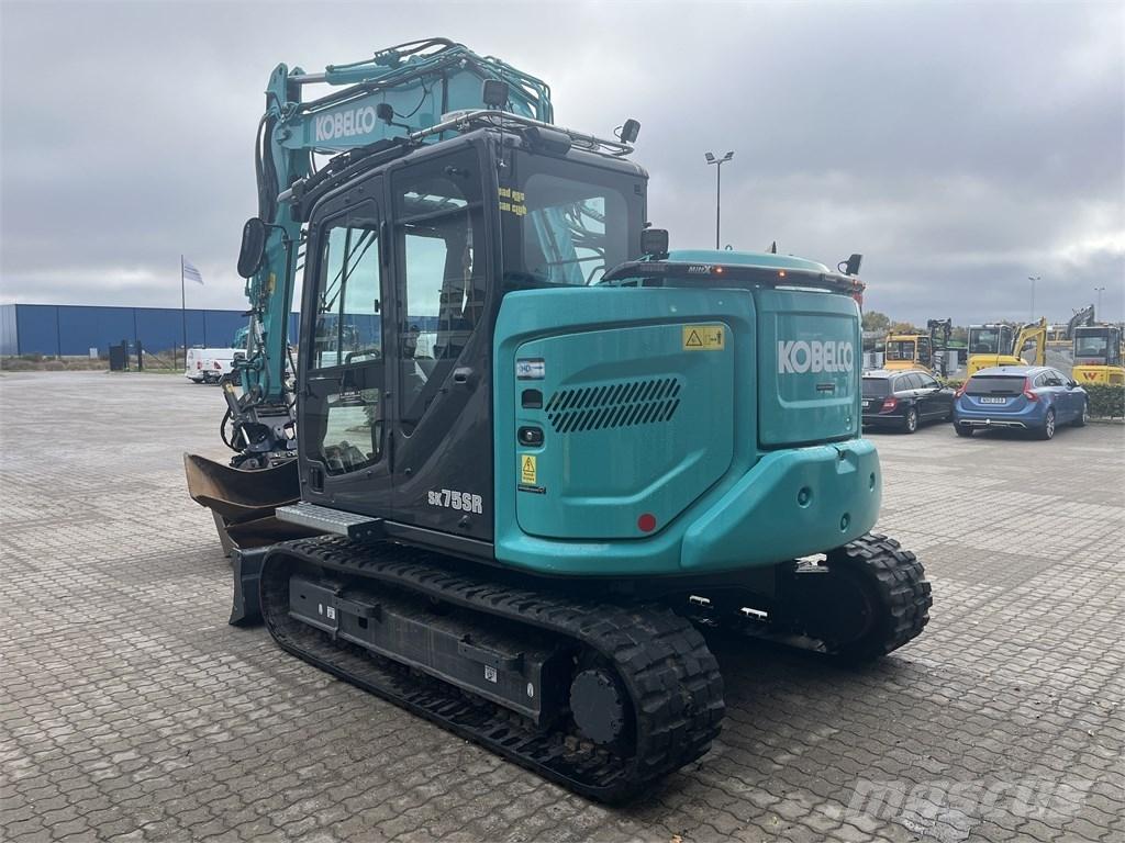Kobelco SK 75 SR 중형굴삭기 7톤-28톤
