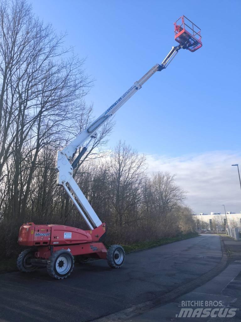 JLG M 600 JP 견인식 전동이동 리프트