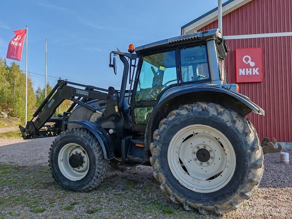 Valtra M 130 트랙터