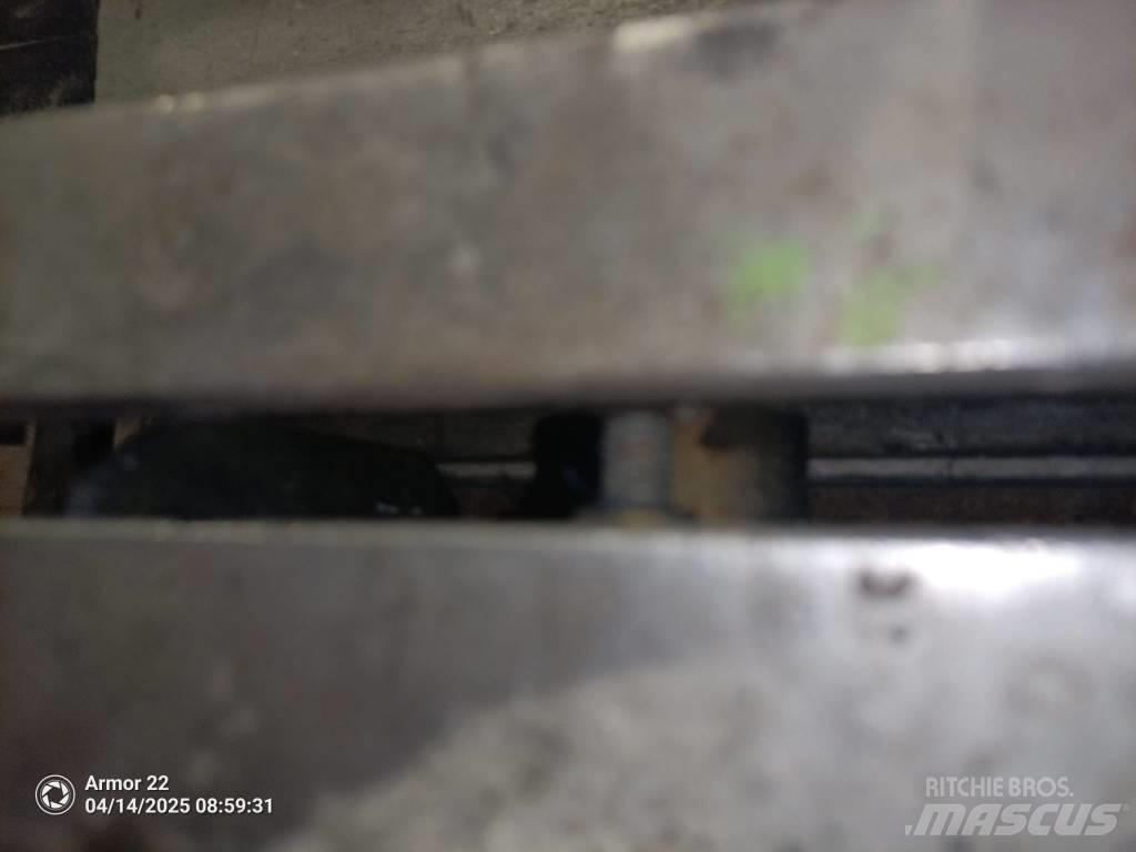 JLG 2630 ES 가위형 리프트