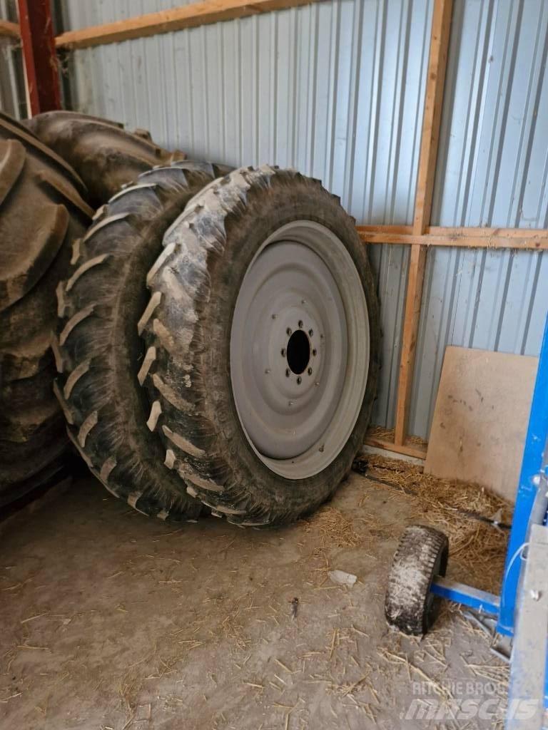 Hardi Commander 3200 견인형 분무기