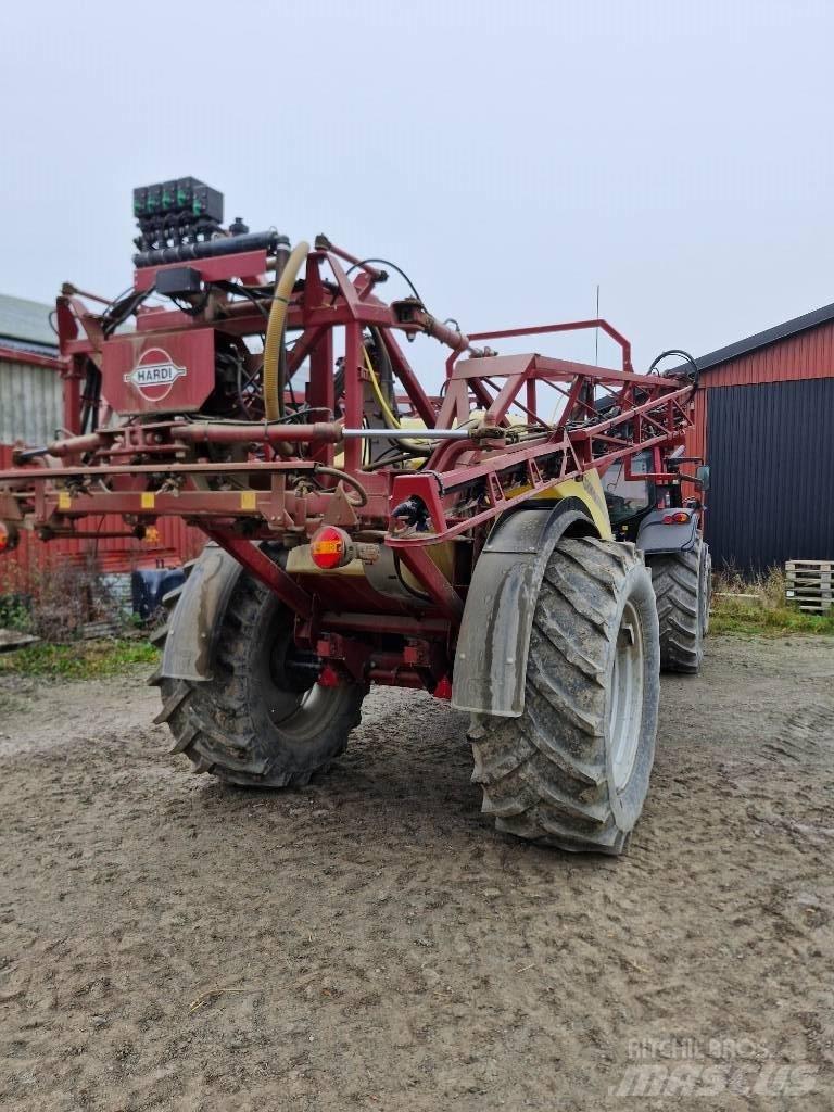 Hardi Commander 3200 견인형 분무기