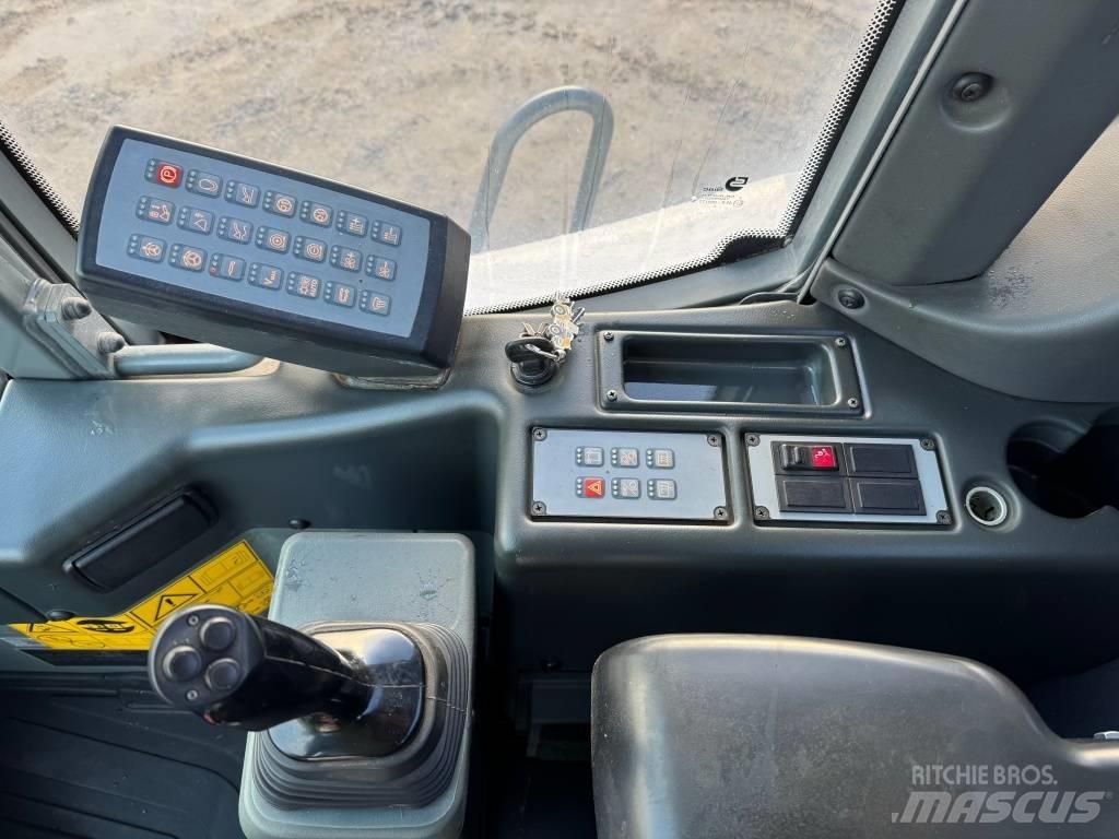 Liebherr L 550  휠로우더
