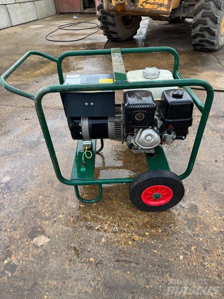 Harrington 3.8KVA 가솔린 발전기