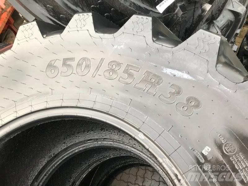 BKT 650/85R38 타이어, 휠 및 림