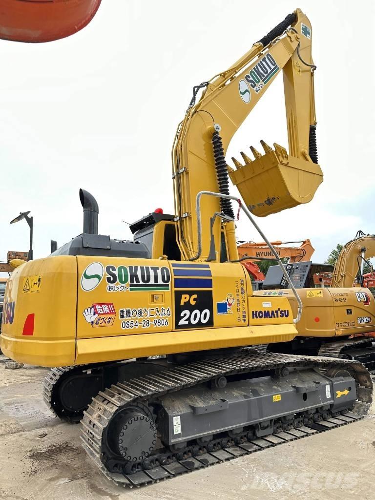 Komatsu PC 200-8 대형 굴삭기 29톤 이상