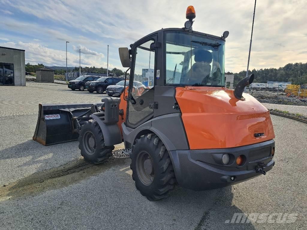Hitachi ZW 75  휠로우더