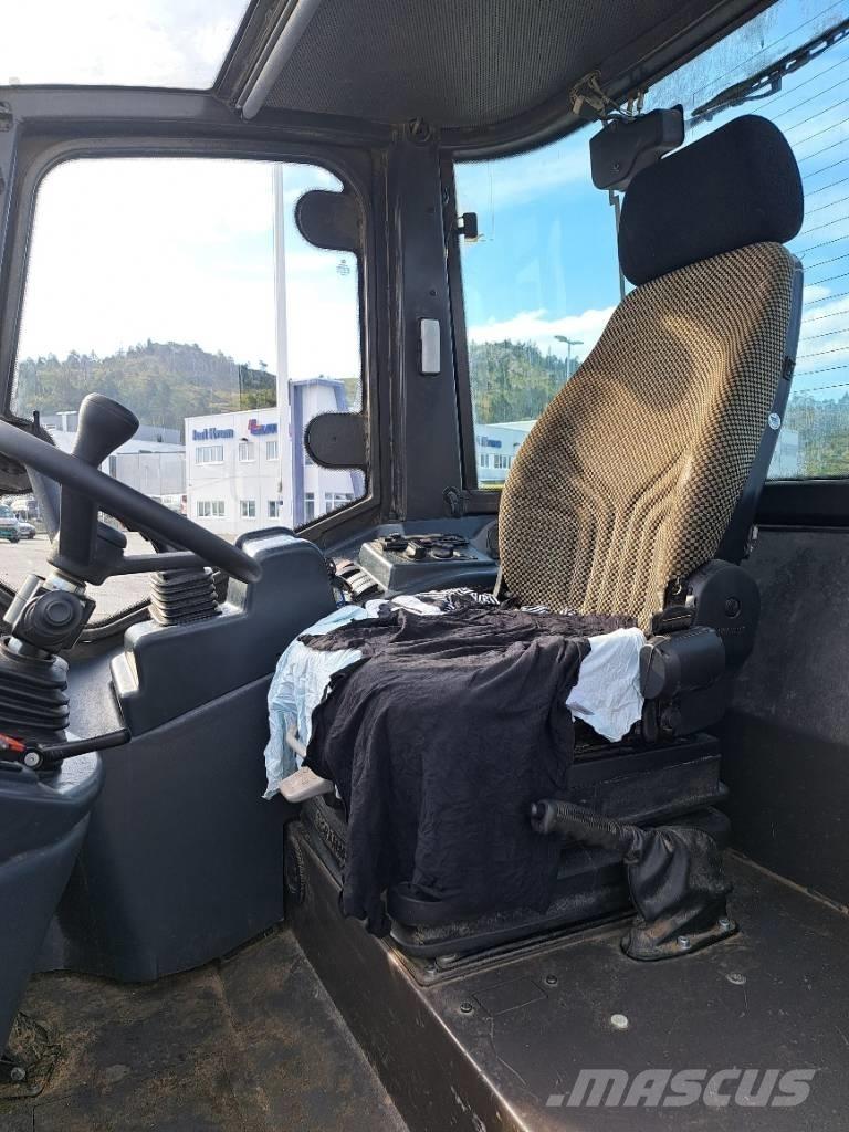 Hitachi ZW 75  휠로우더