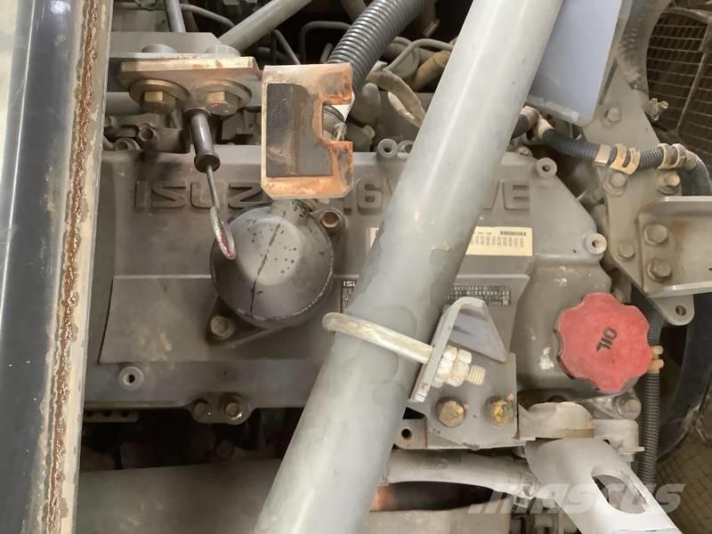 Hitachi ZX 210 LC-5B 대형 굴삭기 29톤 이상