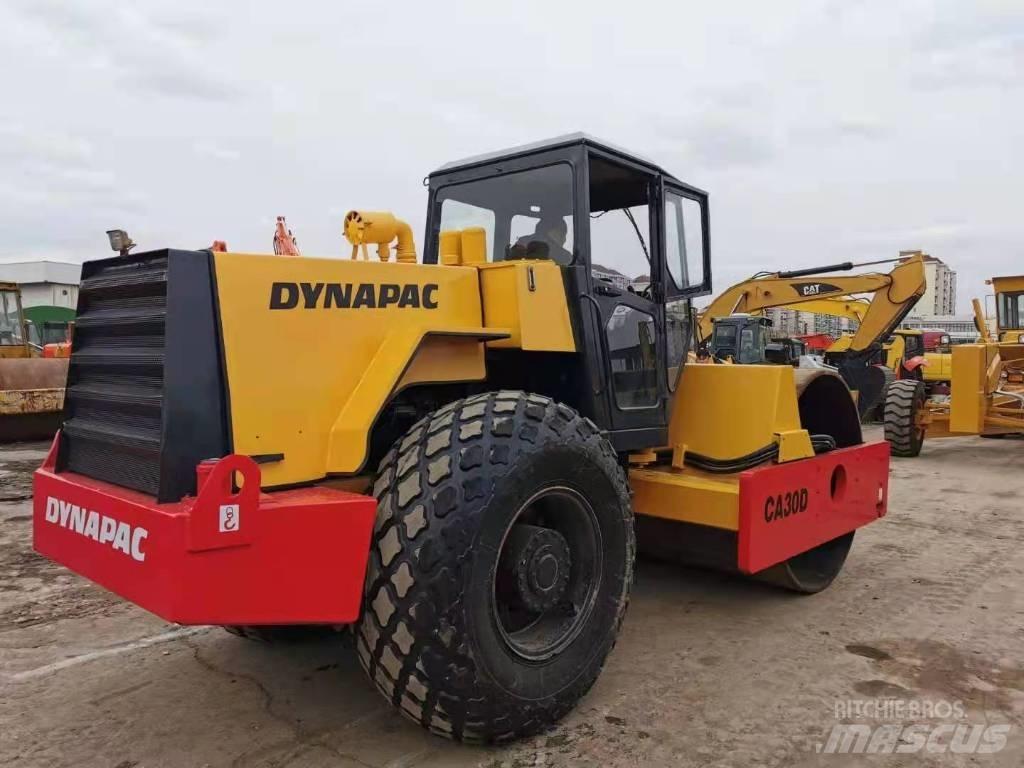 Dynapac CA 30 D 싱글 드럼 롤러