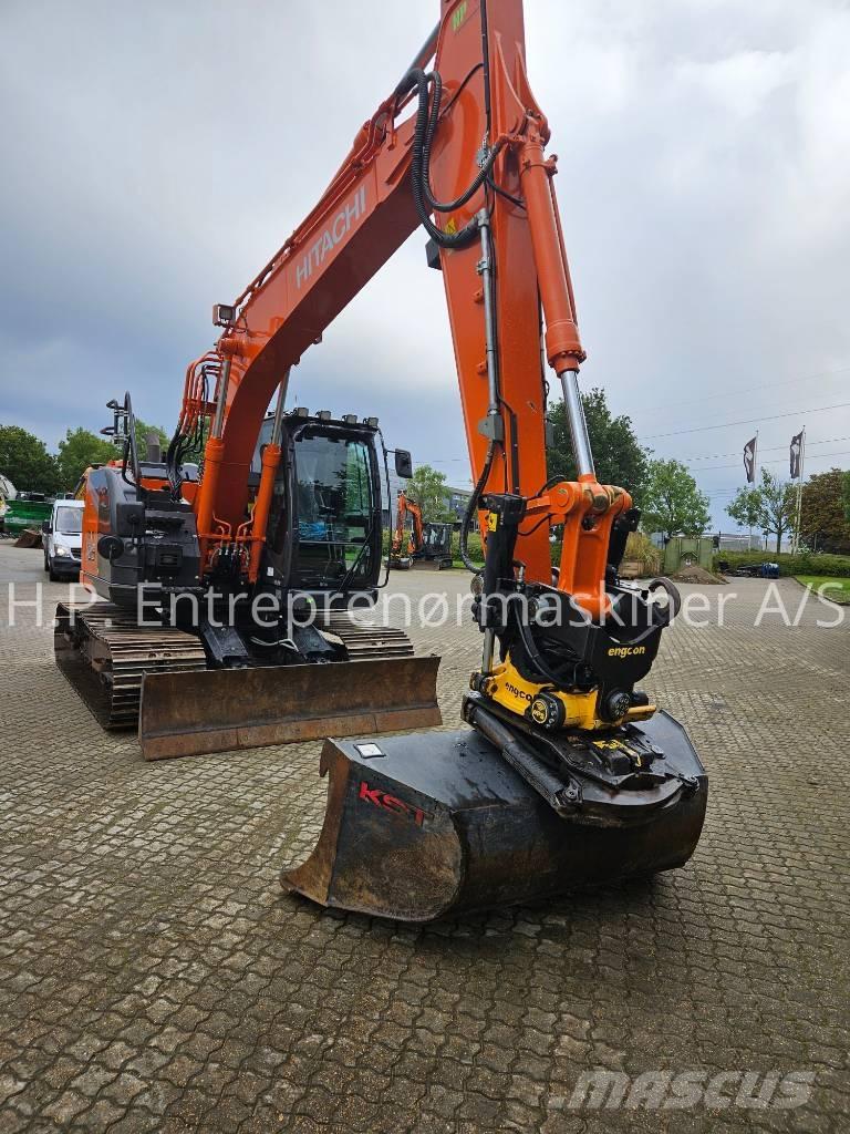 Hitachi ZX 135 US-7 대형 굴삭기 29톤 이상