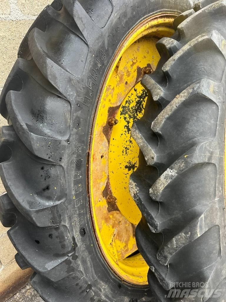 Alliance 230/95R44 타이어, 휠 및 림