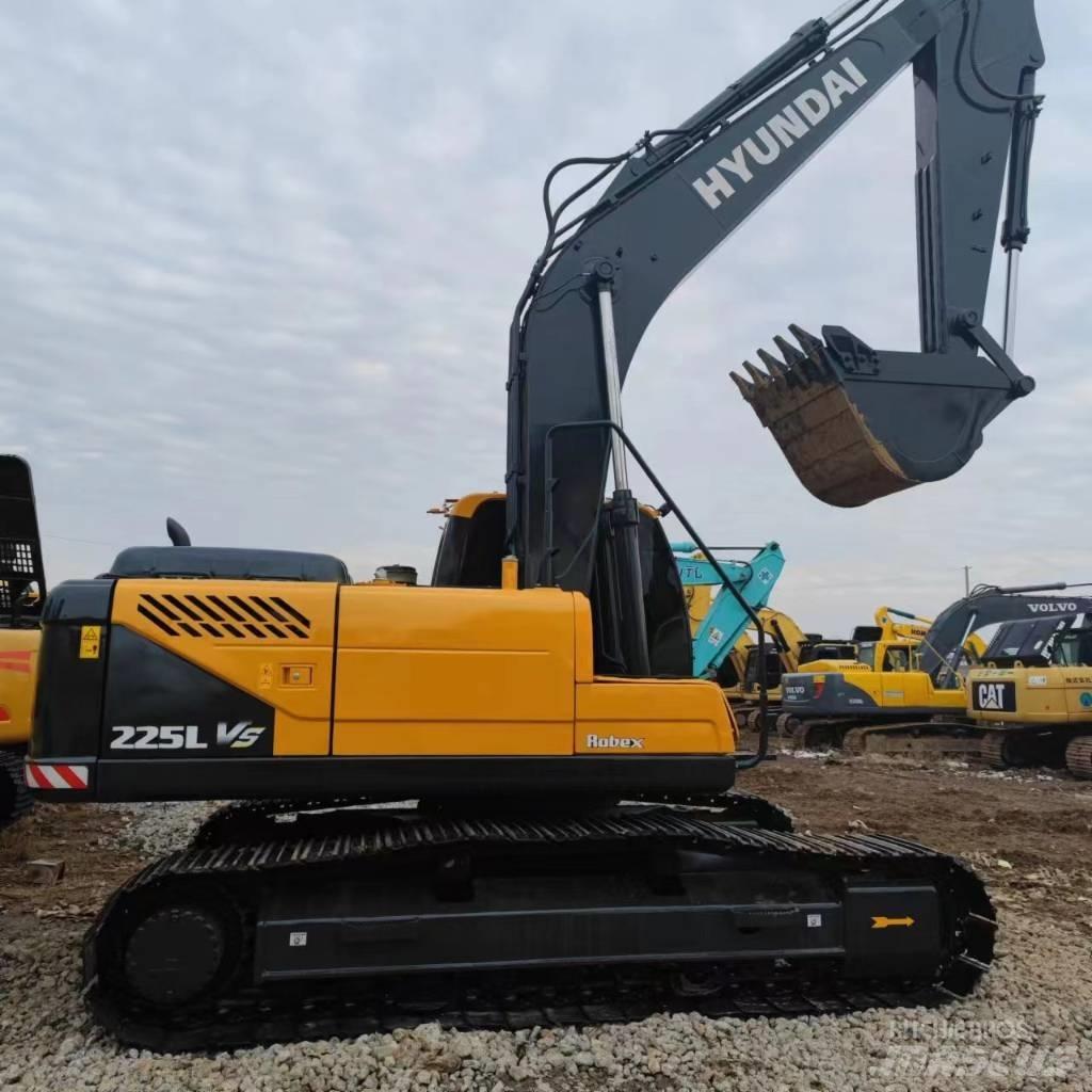 Hyundai 225VS 대형 굴삭기 29톤 이상