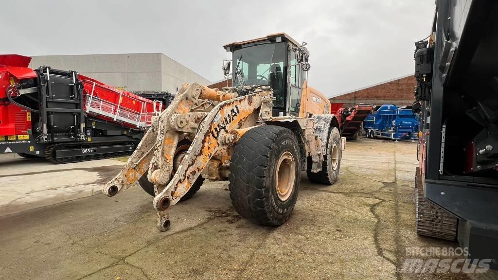 Hyundai HL 960  휠로우더