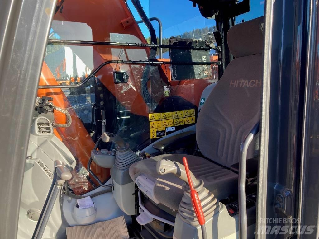 Hitachi ZX225USLC-5 대형 굴삭기 29톤 이상