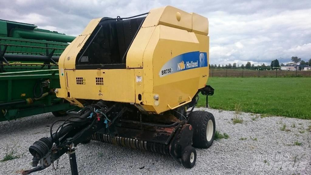 New Holland BR750A 원형 곤포기
